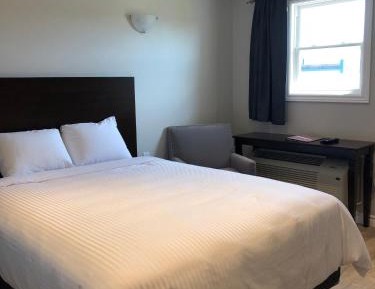 Queen Room with Balcony