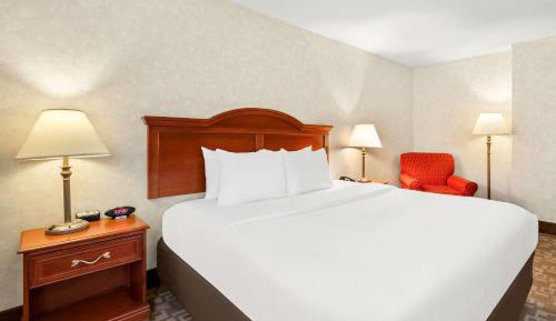 King Room - Accessible/Non Smoking