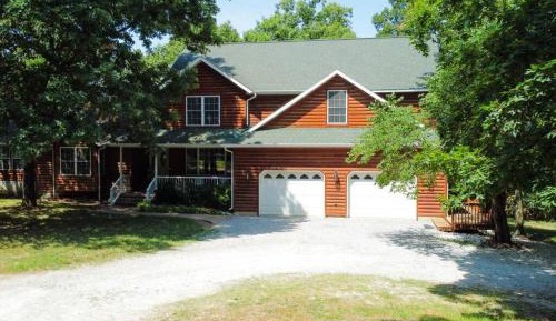 Six-Bedroom House