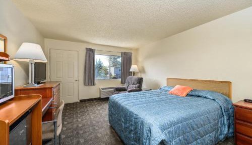 Queen Room - Non-Smoking