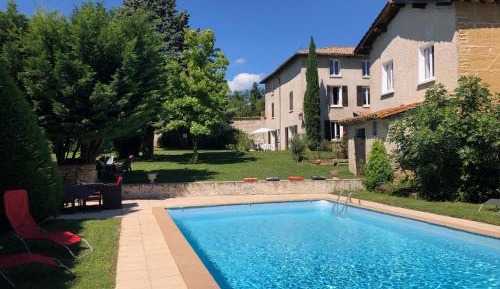 Apartment with Garden View