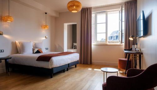 Junior Suite with Balcony