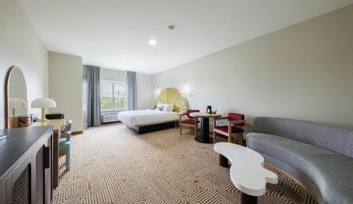 Standard King Room