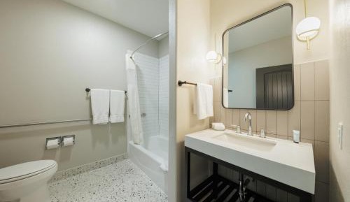 Standard Double Queen Suite