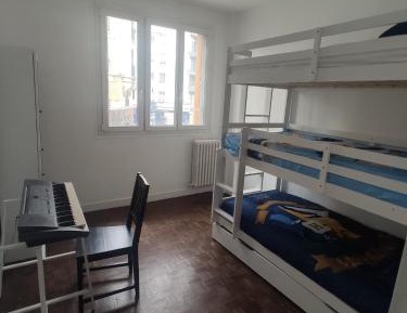 Bunk Bed in Mixed Dormitory Room