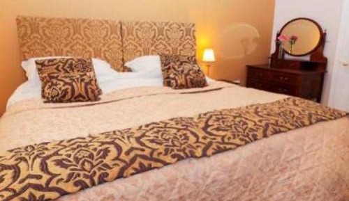 Three-Bedroom Vacation Home 