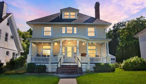 Four-Bedroom Vacation Home