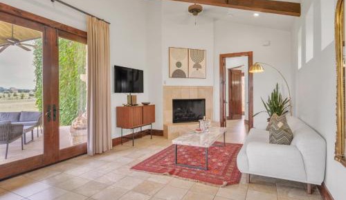 Superior King Suite