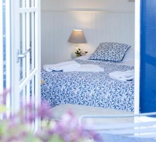 Deluxe Double Room with Balcony and Sea View