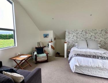 Deluxe Double Room (2 Adults + 1 Child)