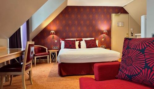 Executive Family Room