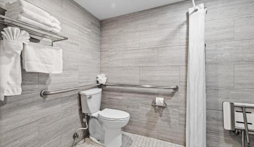 Queen Room with Two Queen Beds and Mobility/Hearing Access - Non-Smoking