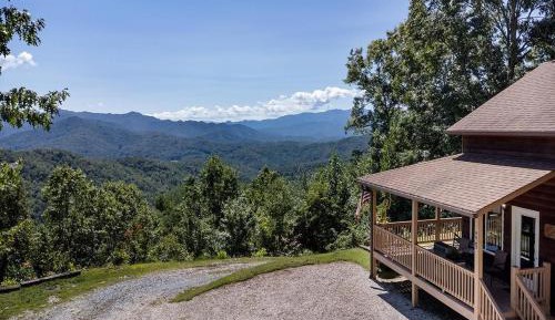 Three-Bedroom Vacation Home 