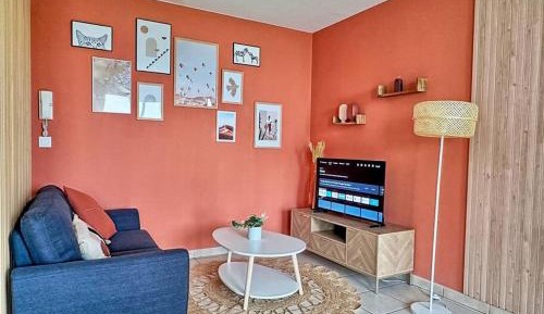 One-Bedroom Apartment with Terrace