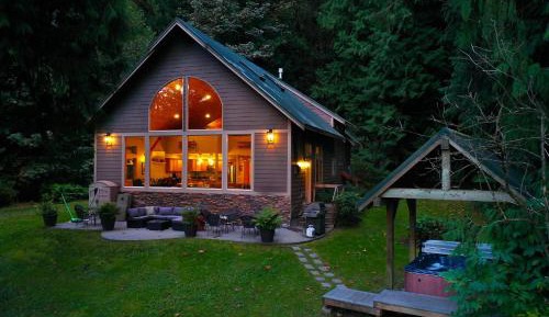 Three-Bedroom Vacation Home 