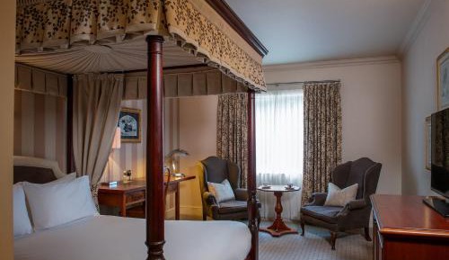 Standard Double Room with Four Poster Bed
