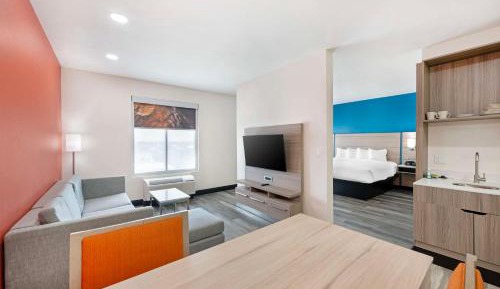 King Suite with Sofa Bed - Non-Smoking