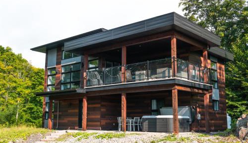 Three-Bedroom Vacation Home 