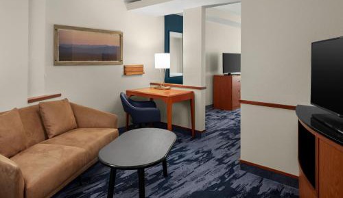 Studio with Two Queen Beds - Communication Assistance