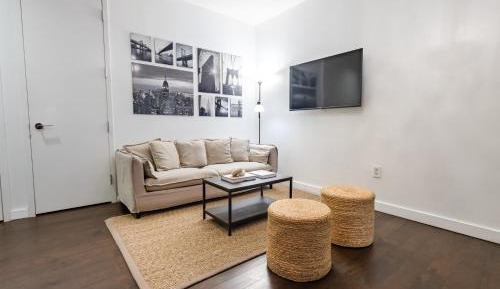 Four-Bedroom Deluxe Apartment