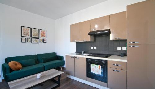 One-Bedroom Apartment