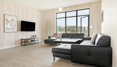 Seven-Bedroom Holiday Home