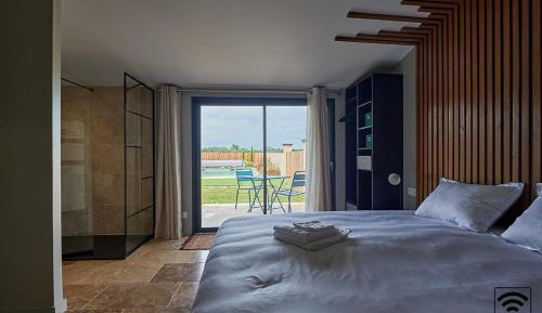 Triple Room with Pool View