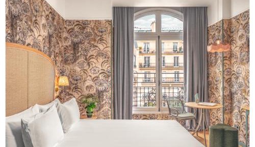 Superior Room with View