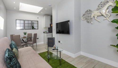 One-Bedroom Standard Apartment