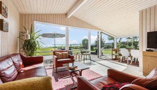 Three-Bedroom Vacation Home 