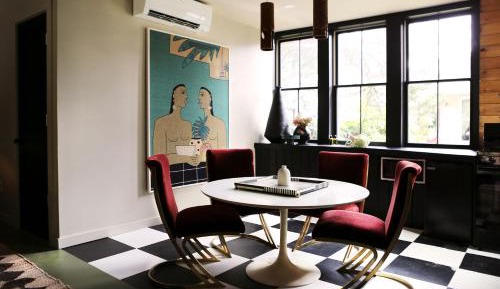 Villa with Garden View