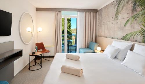 Double Room with Sea View and Balcony