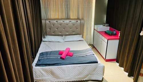 Standard Double Room with Shared Bathroom