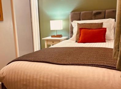 Single Room with Private Bathroom