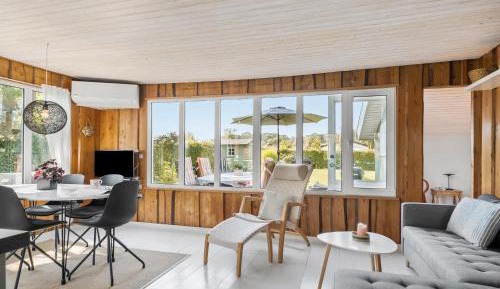 Three-Bedroom Vacation Home 