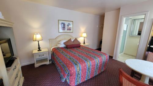 Queen Room