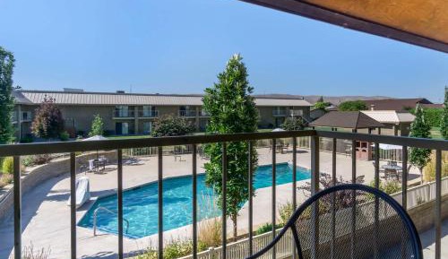 Queen Room with Two Queen Beds with Balcony