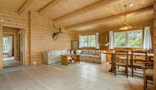 Three-Bedroom Vacation Home 