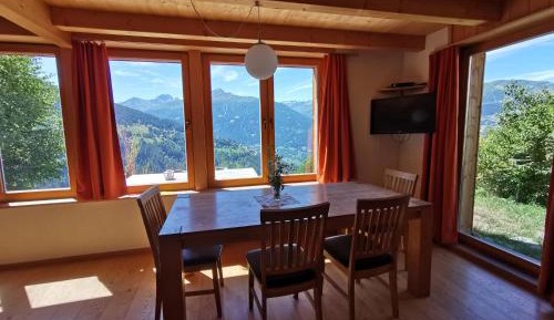 Three-Bedroom Vacation Home 