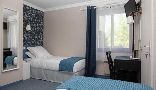 Twin Room with Private Bathroom