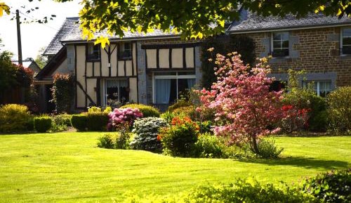 Standard Double or Twin Room with Garden View