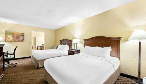 Queen Room with Two Queen Beds - Communication Assistance/Non-Smoking