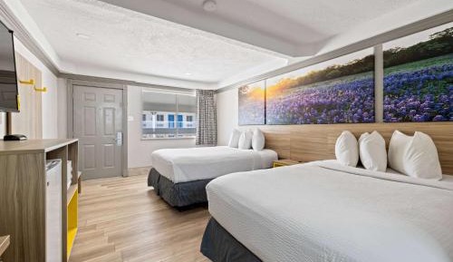 Double Room with Two Double Beds - Smoking