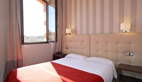 Single Room with Spa Access