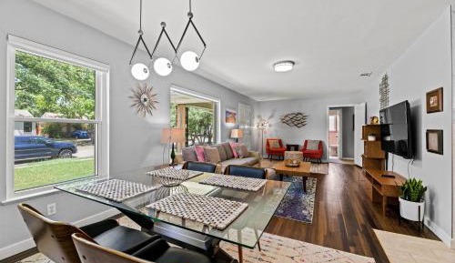 Three-Bedroom Vacation Home 