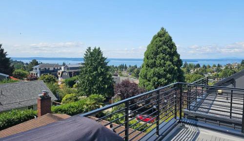 Three-Bedroom Townhouse