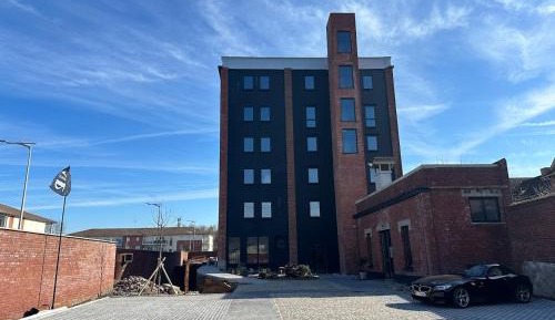 One-bedroom Loft Apartment 
