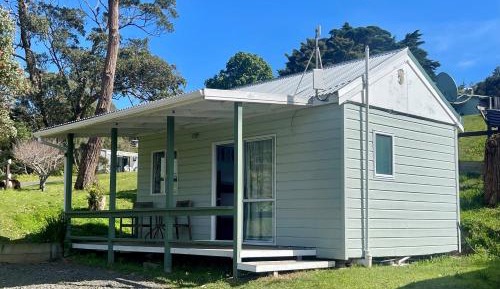 Cottage with Private Bathroom