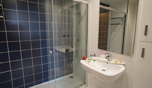 One-Bedroom Apartment with Terrace