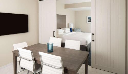 King Studio Suite with Kitchenette